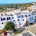 Windmill Rooftop Panoramic Oceanview By Becherish Appartamento